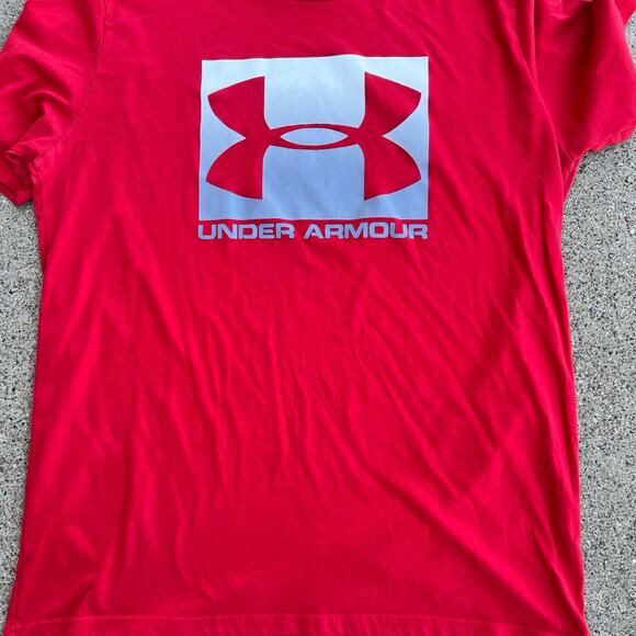 Under Armour men’s XL, Loose fit, T-shirt, short sleeve, HEAT GEAR, Red - Picture 1 of 6